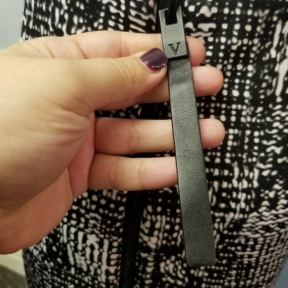 Vince Camuto printed pencil skirt size Small (96) - Picture 5 of 7